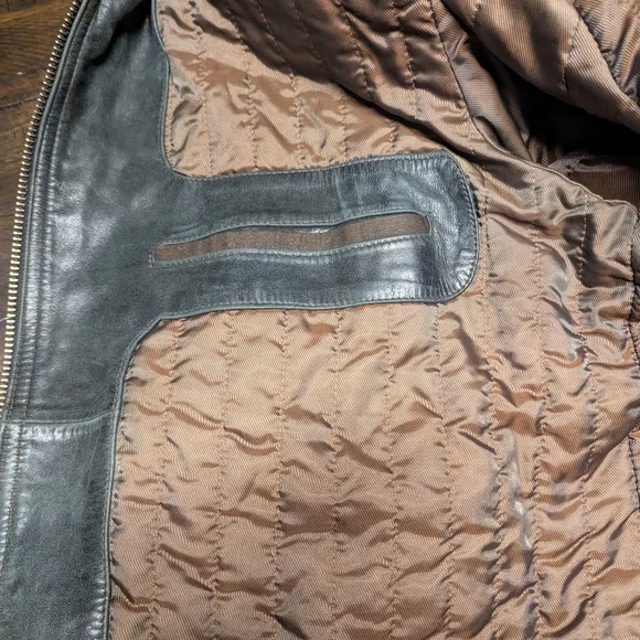 Danier Black and Brown Lightweight Leather Jacket - Picture 6 of 10